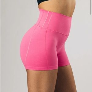 Alphalete Seamless Shorts in Paradise Pink